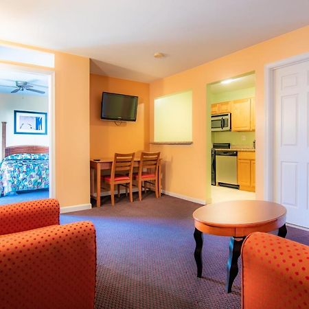 Master Suites Hotel Уолдорф Екстериор снимка