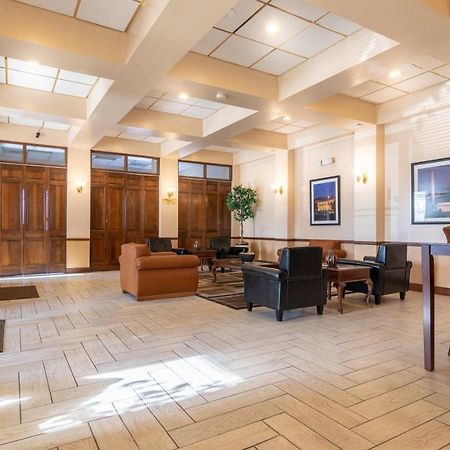 Master Suites Hotel Уолдорф Екстериор снимка